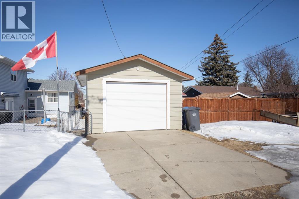 4807 45 Street, Innisfail, Alberta  T4G 1M8 - Photo 25 - A2292153