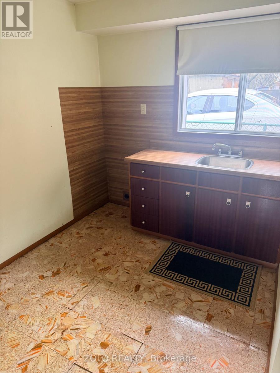 Nanny Suite - 469 Evans Avenue, Toronto, Ontario  M8W 2T6 - Photo 3 - W13004890