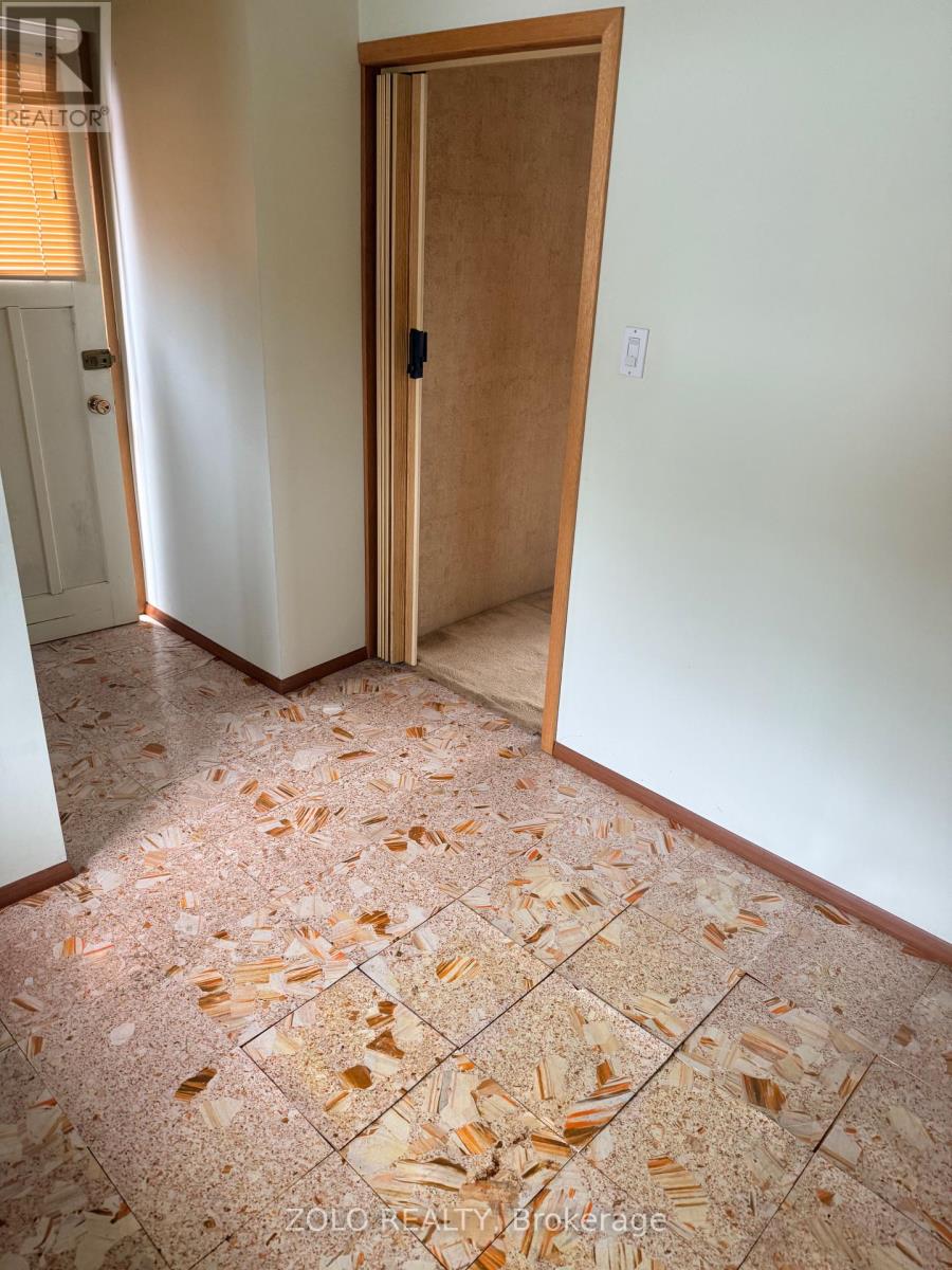 Nanny Suite - 469 Evans Avenue, Toronto, Ontario  M8W 2T6 - Photo 5 - W13004890