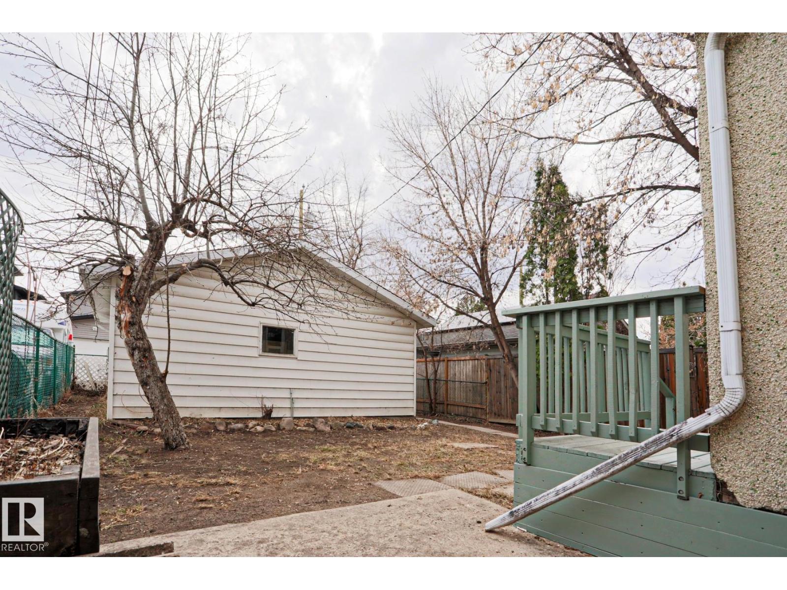 9611 81 Av NW, Edmonton, Alberta  T6C 0X6 - Photo 48 - E4485645