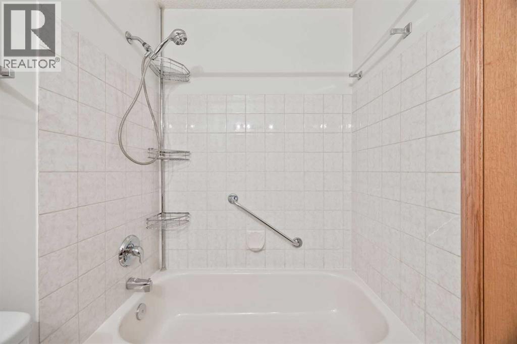 52 Sandarac Circle NW, Calgary, Alberta  T3K 3V6 - Photo 19 - A2263600