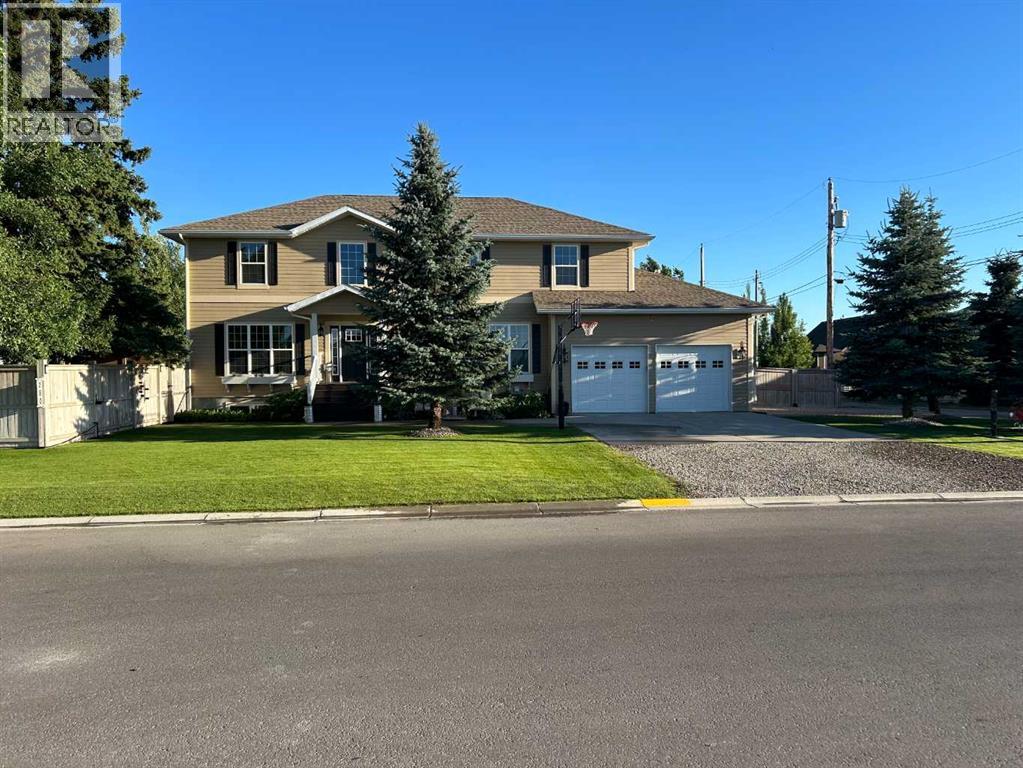280 1 Avenue N, Magrath, Alberta