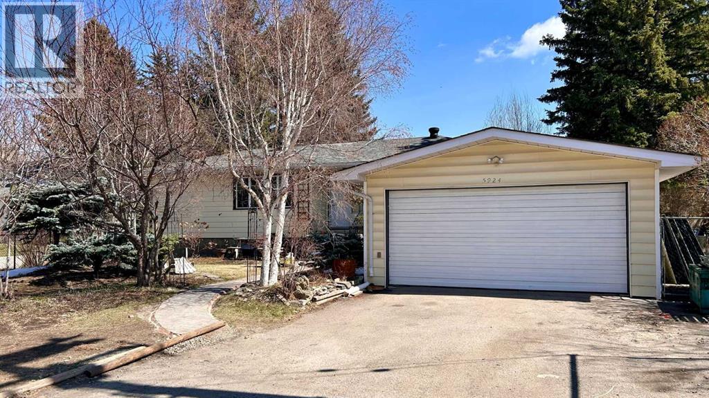 5924 Bow Crescent Nw, Calgary, Alberta  T3B 2B7 - Photo 3 - A2306483