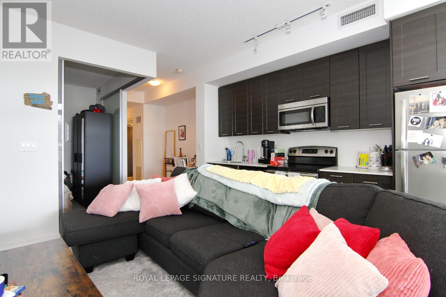 305 - 50 Bruyeres Mews, Toronto (Niagara), Ontario  M5V 0A7 - Photo 5 - C13081922
