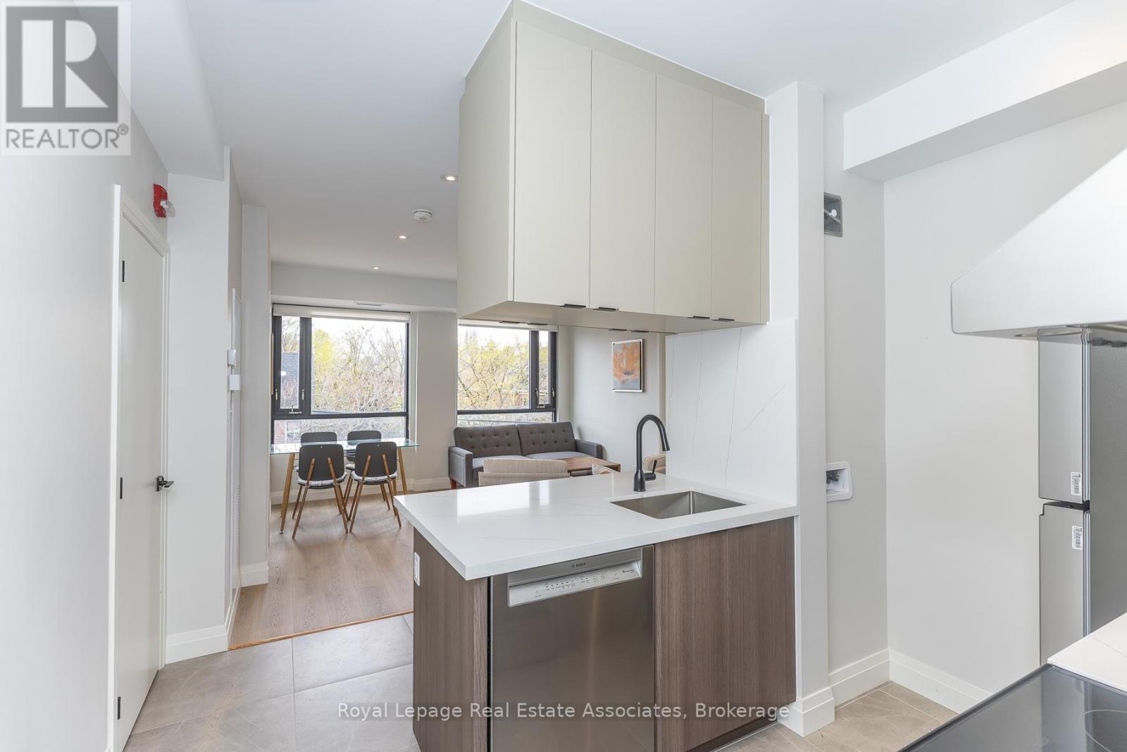 301 - 1000 Bathurst Street, Toronto (Annex), Ontario  M5R 3G7 - Photo 9 - C13081924