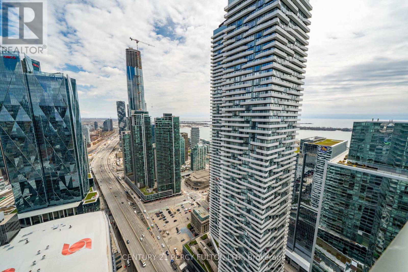 Ph 5005 - 55 Bremner Boulevard, Toronto (Waterfront Communities), Ontario  M5J 0A6 - Photo 24 - C13081946