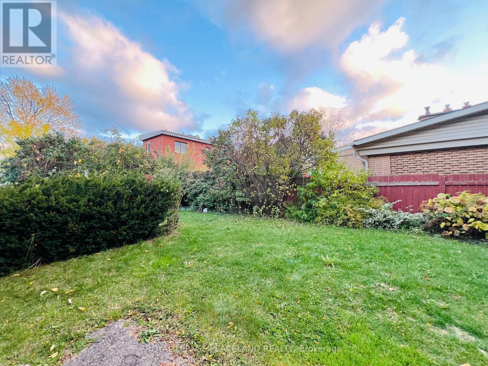 Basement - 403 Denlow Avenue, Hamilton, Ontario  L9C 1K1 - Photo 8 - X12857230