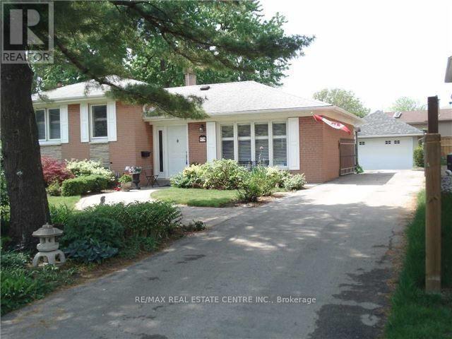 578 STONECLIFFE ROAD, Oakville, Ontario