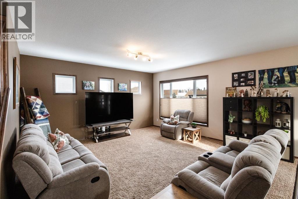 4828 55 Boulevard Close, Innisfail, Alberta  T4G 0A2 - Photo 14 - A2283524