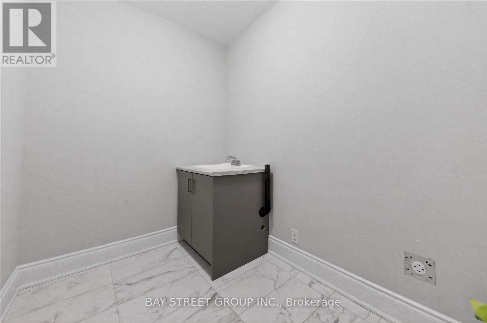 37 Meizhou Avenue, Markham, Ontario  L6C 3J6 - Photo 32 - N12878578