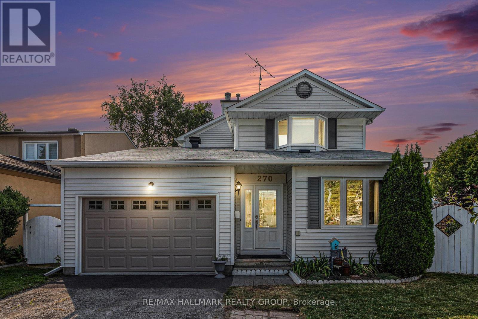270 Mceachern Crescent, Ottawa, Ontario  K1E 3K5 - Photo 2 - X12821584