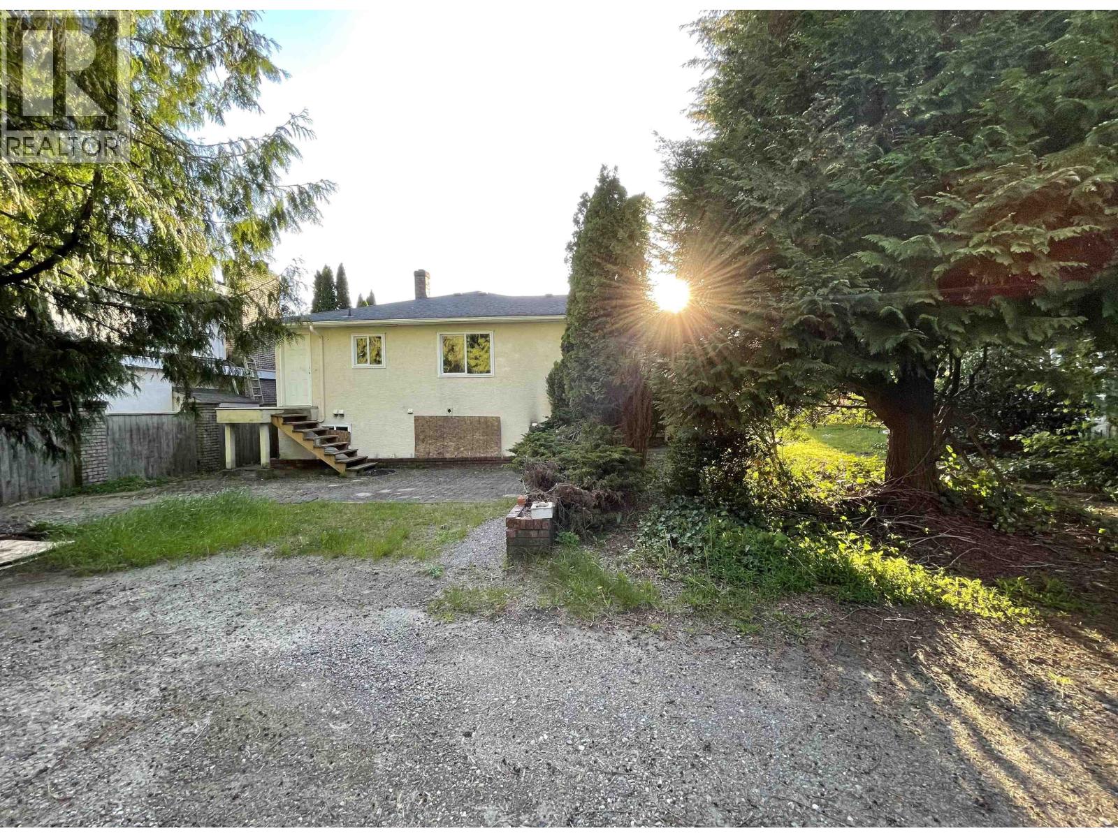 2000 Austin Avenue, Coquitlam, British Columbia  V3K 3R6 - Photo 10 - R3119328