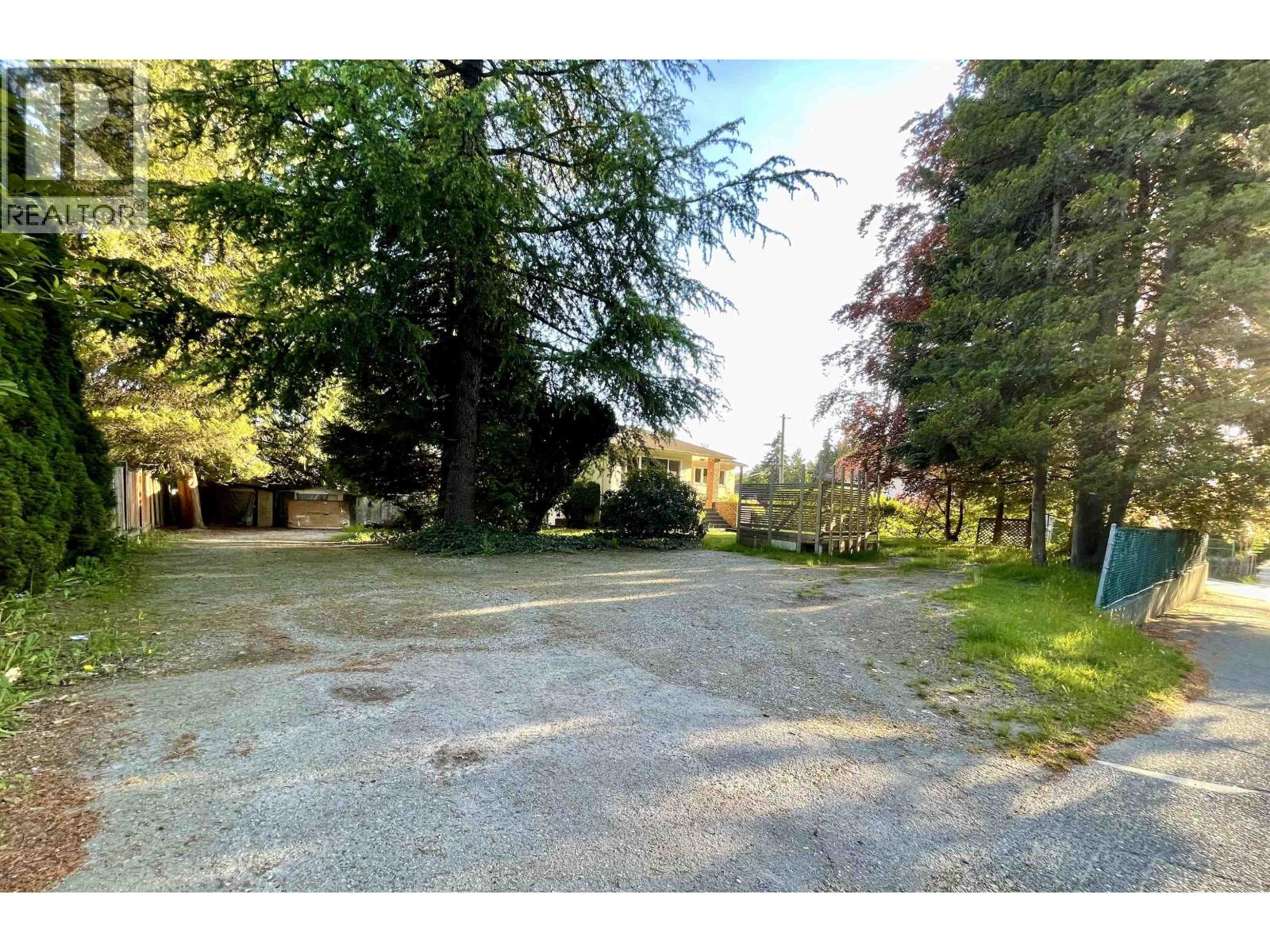 2000 Austin Avenue, Coquitlam, British Columbia  V3K 3R6 - Photo 8 - R3119328