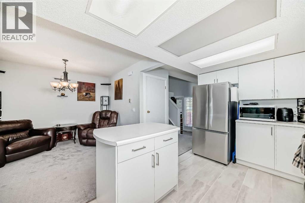 3315 Catalina Boulevard NE, Calgary, Alberta  T1Y 6T8 - Photo 7 - A2299908