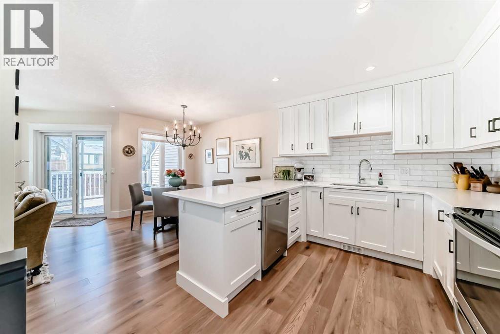 16 Vandoos Gardens Nw, Calgary, Alberta  T3A 4W4 - Photo 4 - A2306966