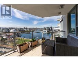2004 120 MILROSS AVENUE, Vancouver, British Columbia