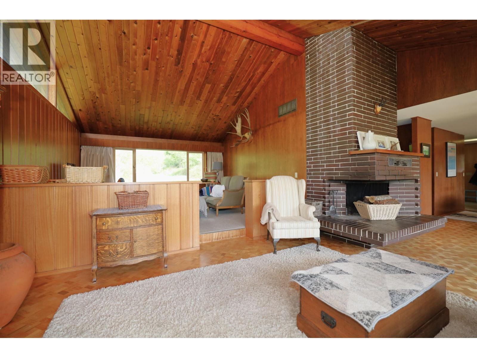 1346 Russell Road, Gibsons, British Columbia  V0N 1V2 - Photo 10 - R3119342