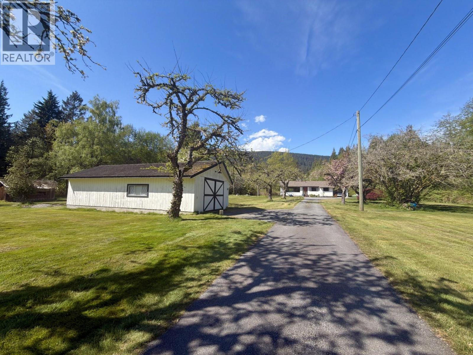 1346 Russell Road, Gibsons, British Columbia  V0N 1V2 - Photo 20 - R3119342