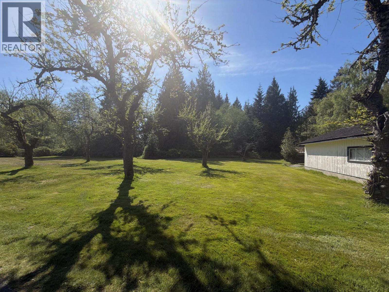 1346 Russell Road, Gibsons, British Columbia  V0N 1V2 - Photo 22 - R3119342