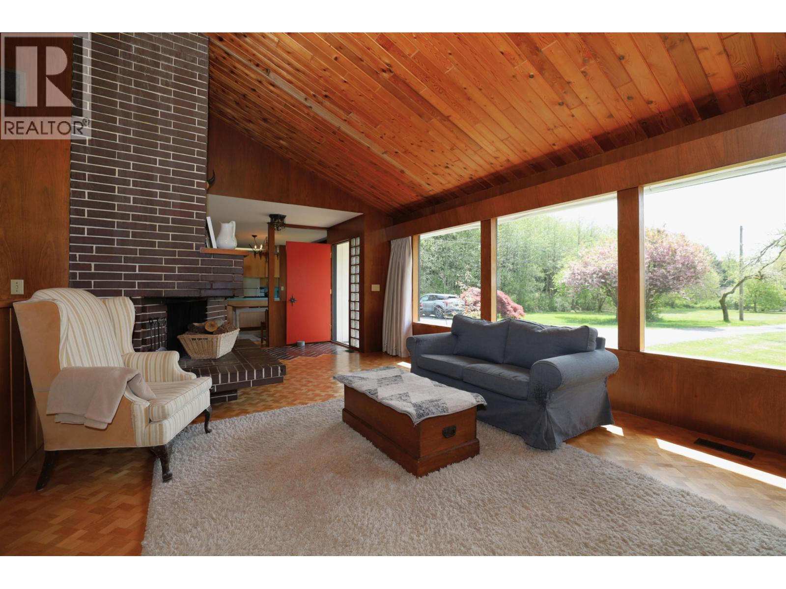1346 Russell Road, Gibsons, British Columbia  V0N 1V2 - Photo 7 - R3119342