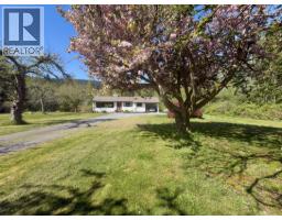 1346 RUSSELL ROAD, Gibsons, British Columbia
