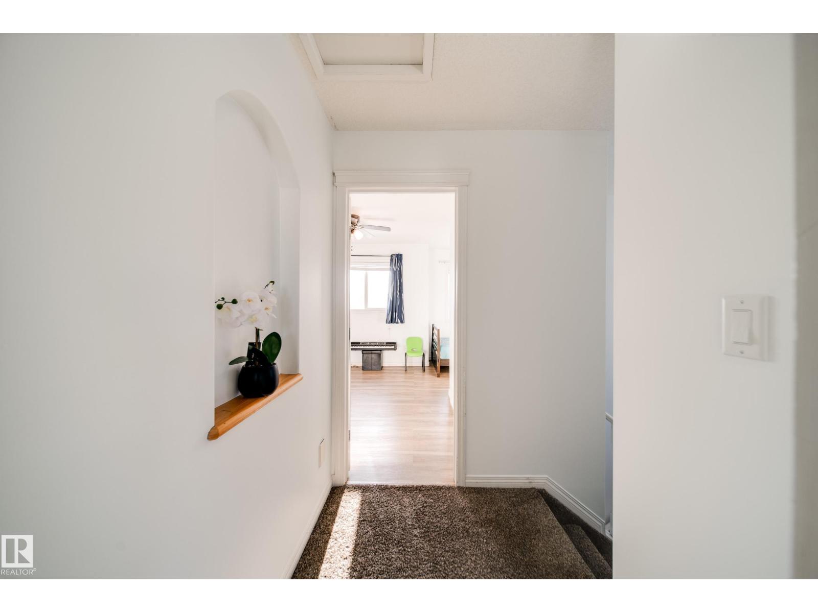 3716 160a Av NW, Edmonton, Alberta  T5Y 3G1 - Photo 19 - E4485696