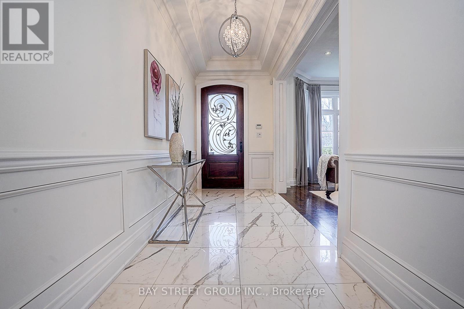 28 Carnwath Crescent, Toronto, Ontario  M2P 1J5 - Photo 2 - C13081980