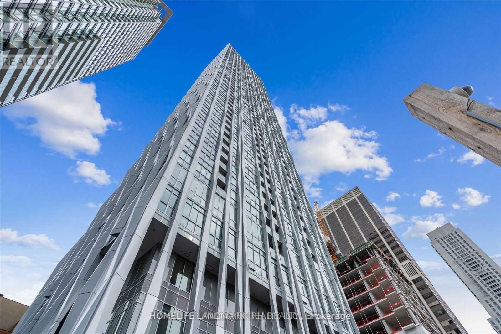 2308 - 1 YORKVILLE AVENUE, Toronto, Ontario