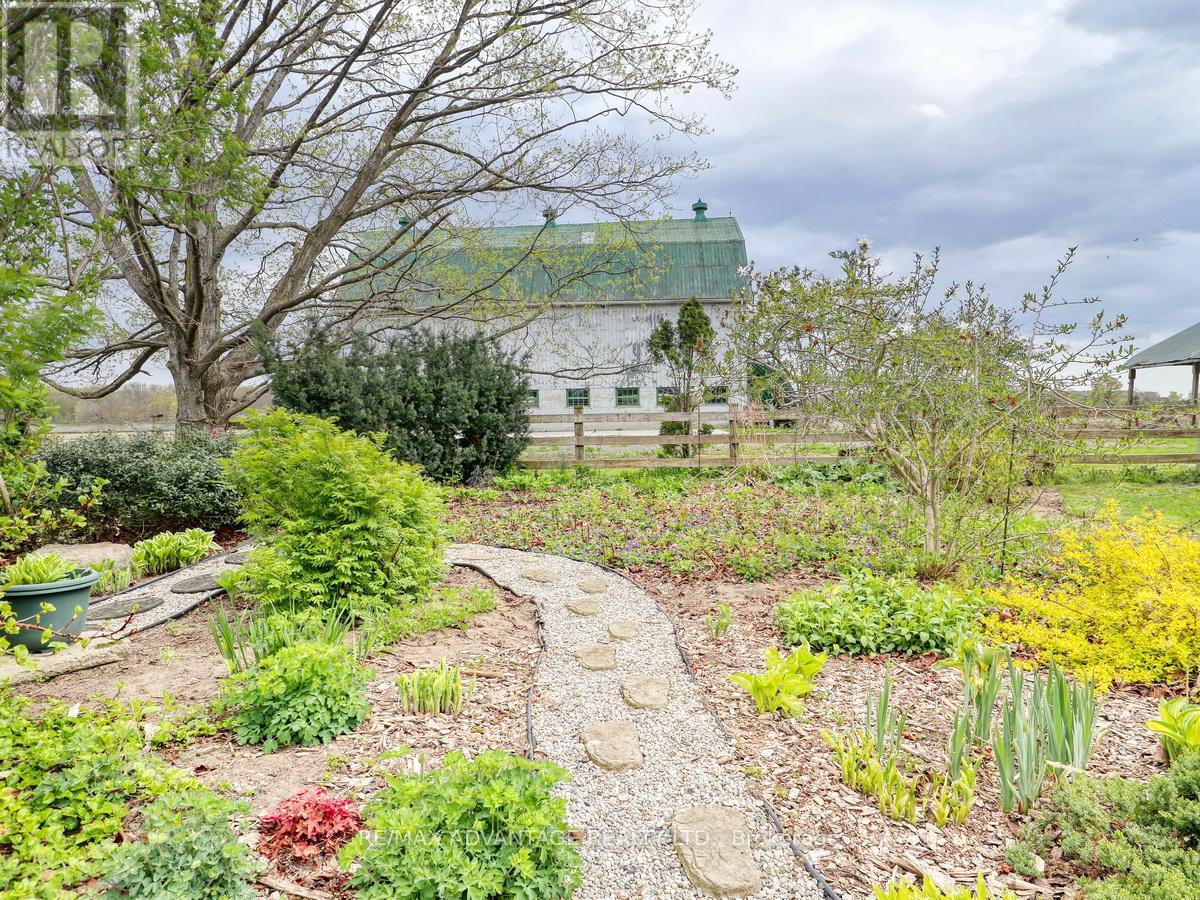 9907 Littlewood Drive, Middlesex Centre, Ontario  N6P 1P3 - Photo 36 - X13071304