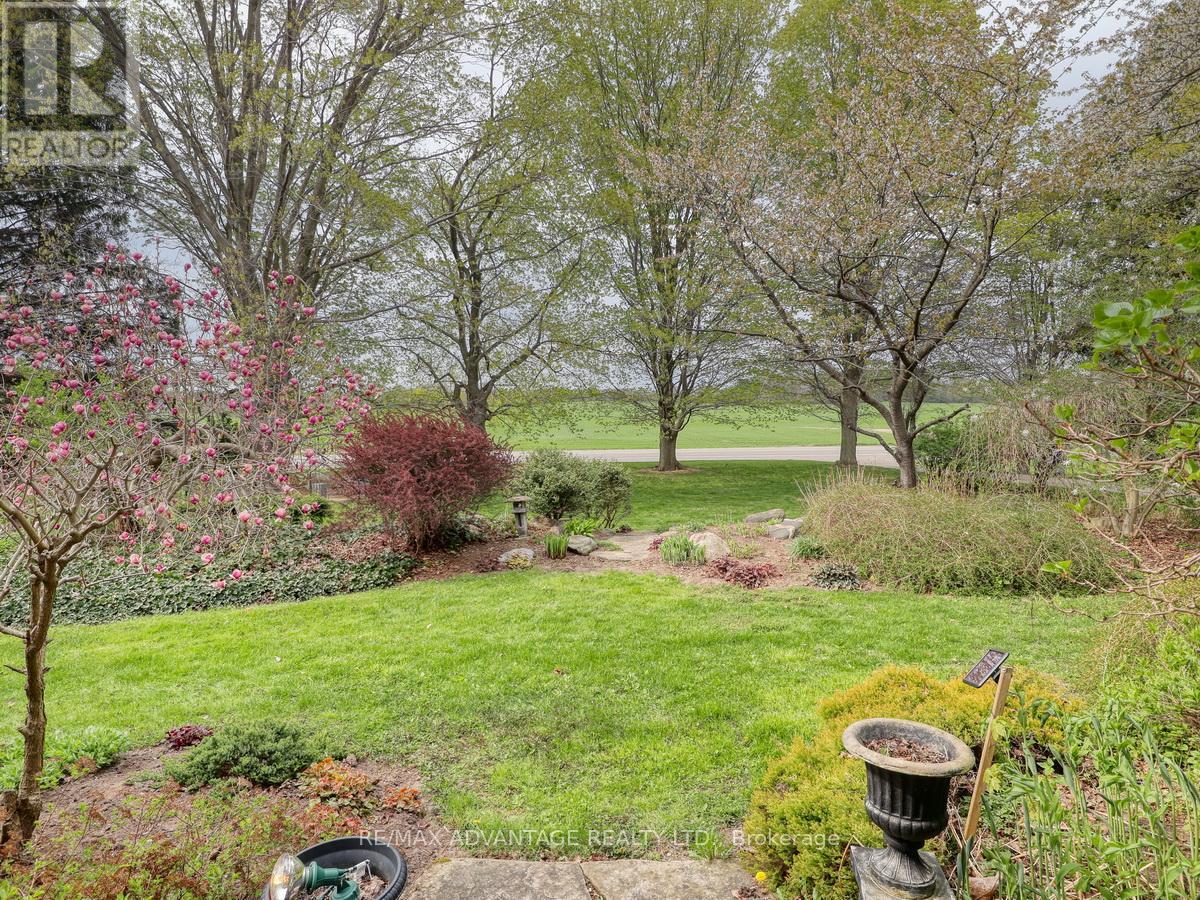 9907 Littlewood Drive, Middlesex Centre, Ontario  N6P 1P3 - Photo 6 - X13071304