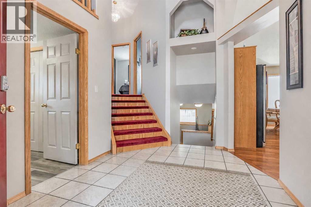 27 Upland Manor, Brooks, Alberta  T1R 1L4 - Photo 3 - A2303467