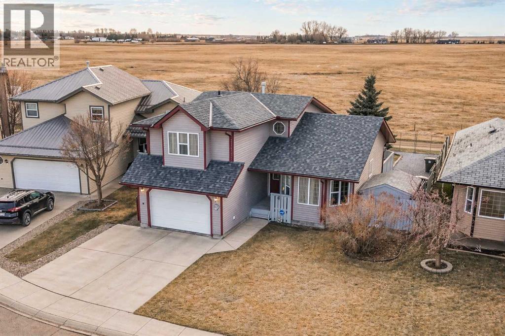 27 Upland Manor, Brooks, Alberta  T1R 1L4 - Photo 2 - A2303467
