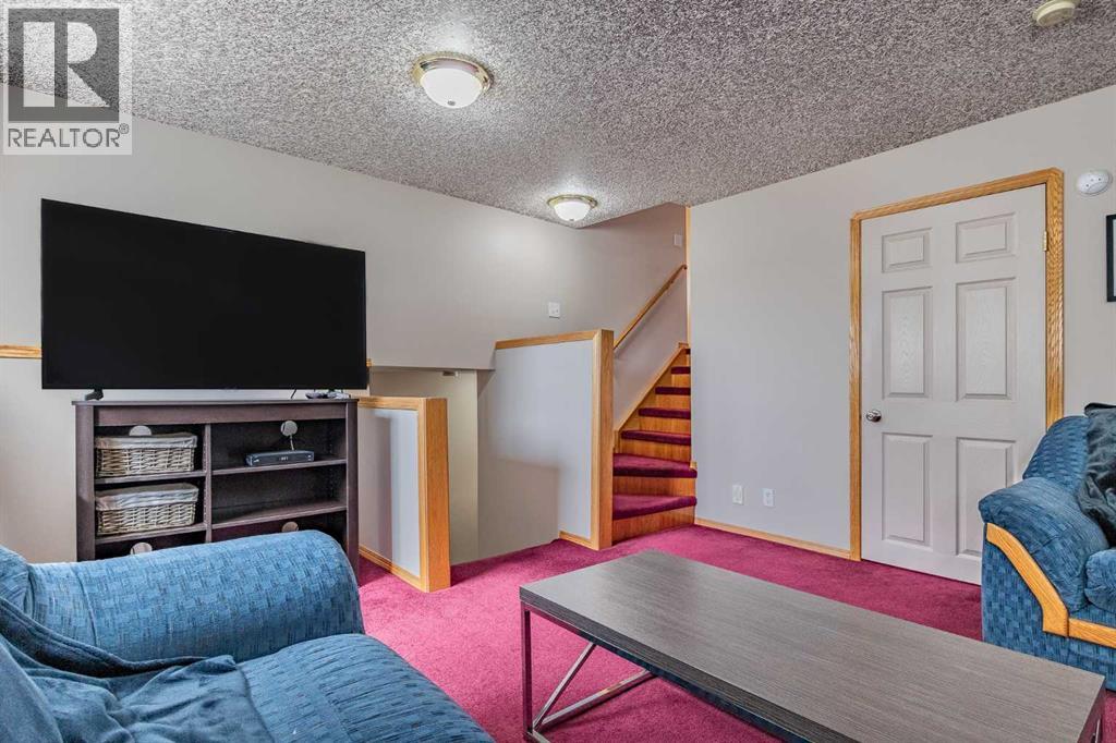 27 Upland Manor, Brooks, Alberta  T1R 1L4 - Photo 37 - A2303467