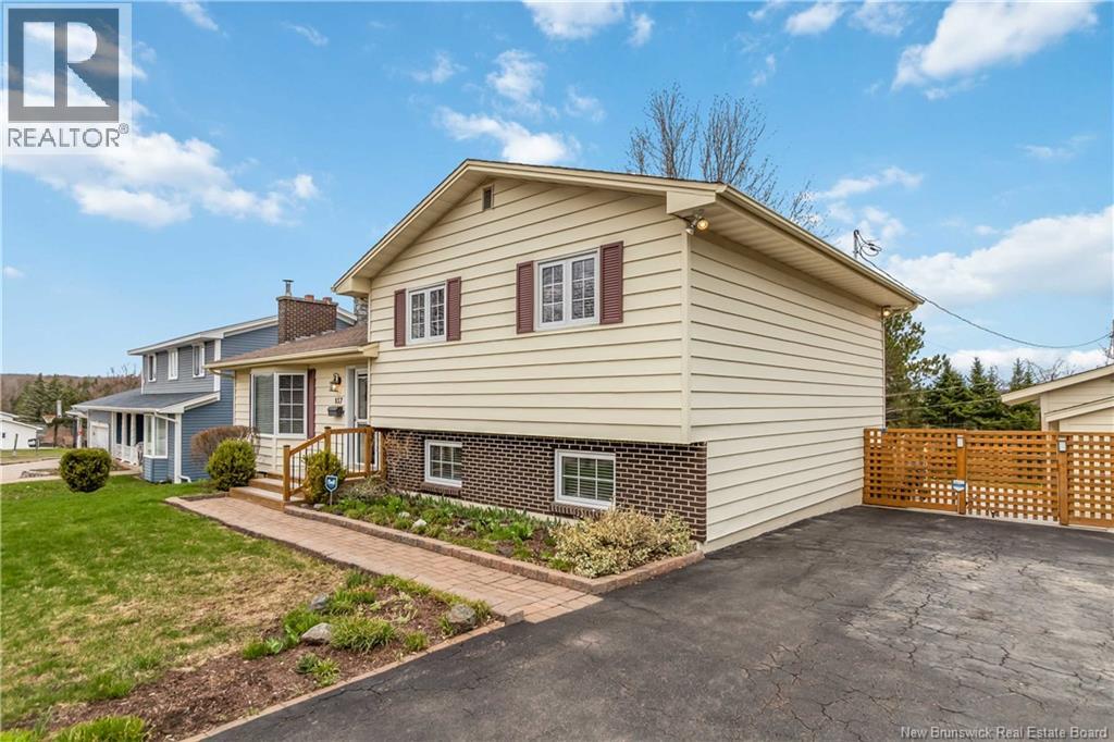857 Frampton Lane, Moncton, New Brunswick  E1G 1S1 - Photo 2 - NB138470