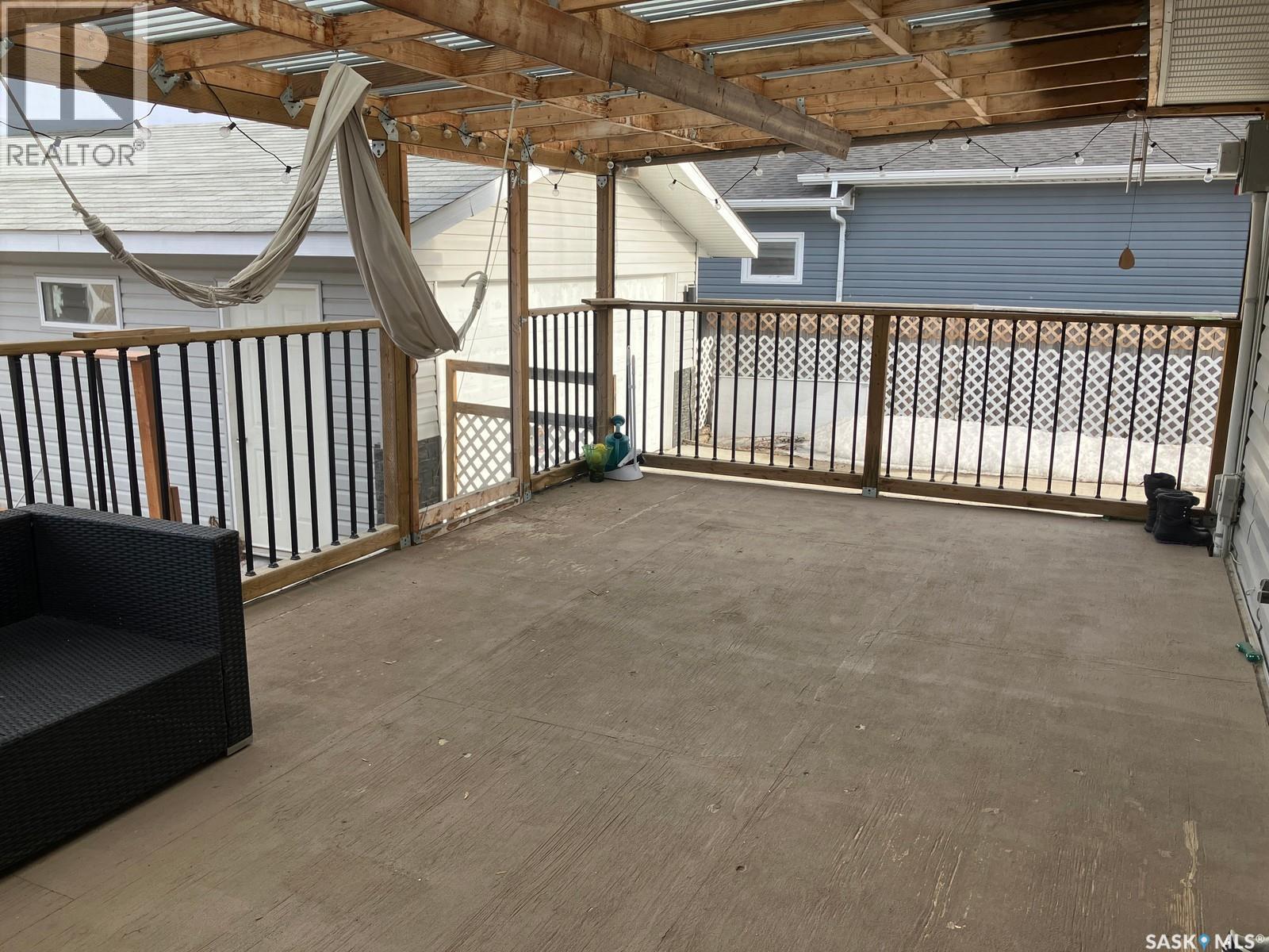 205 6th Street N, Nipawin, Saskatchewan  S0E 1E0 - Photo 4 - SK030450