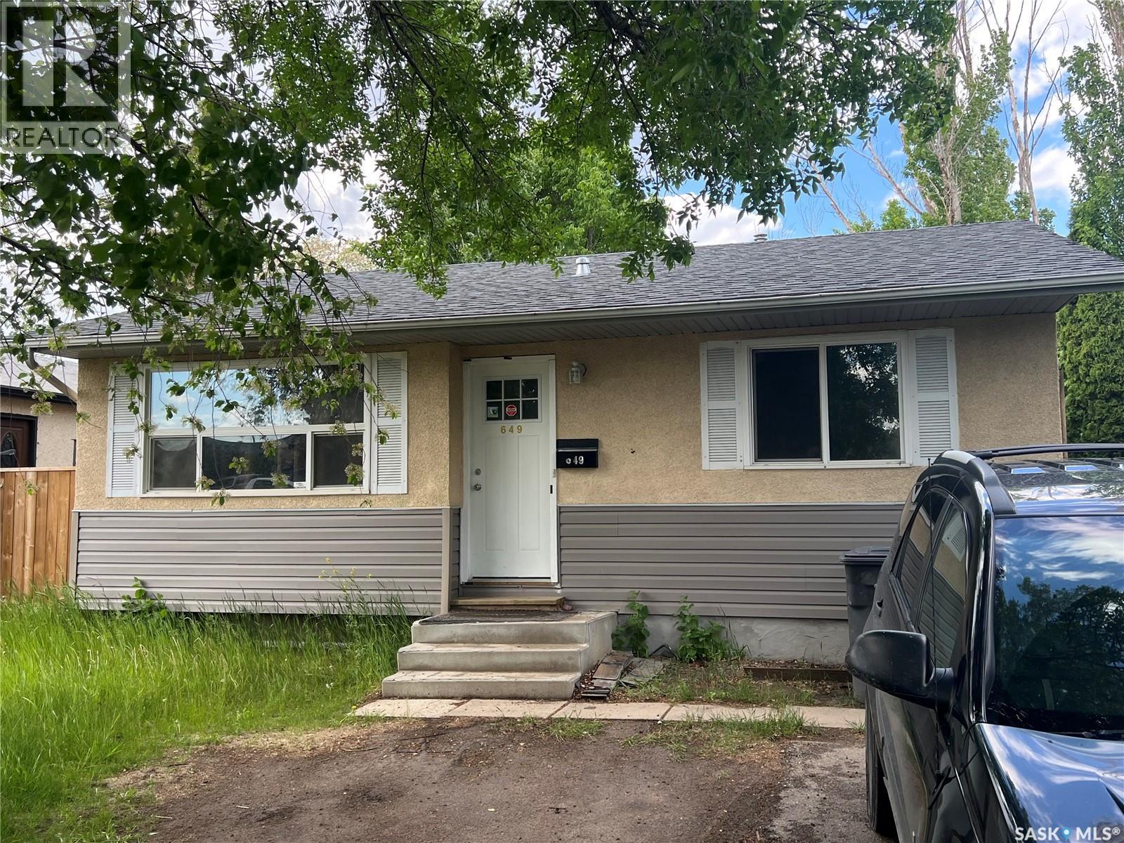 649 Douglas CRESCENT, Saskatoon, Saskatchewan