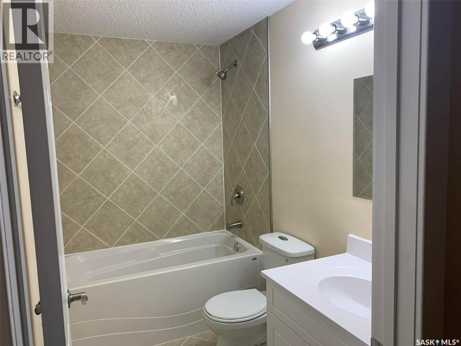 649 Douglas Crescent, Saskatoon, Saskatchewan  S7L 4T9 - Photo 13 - SK034868
