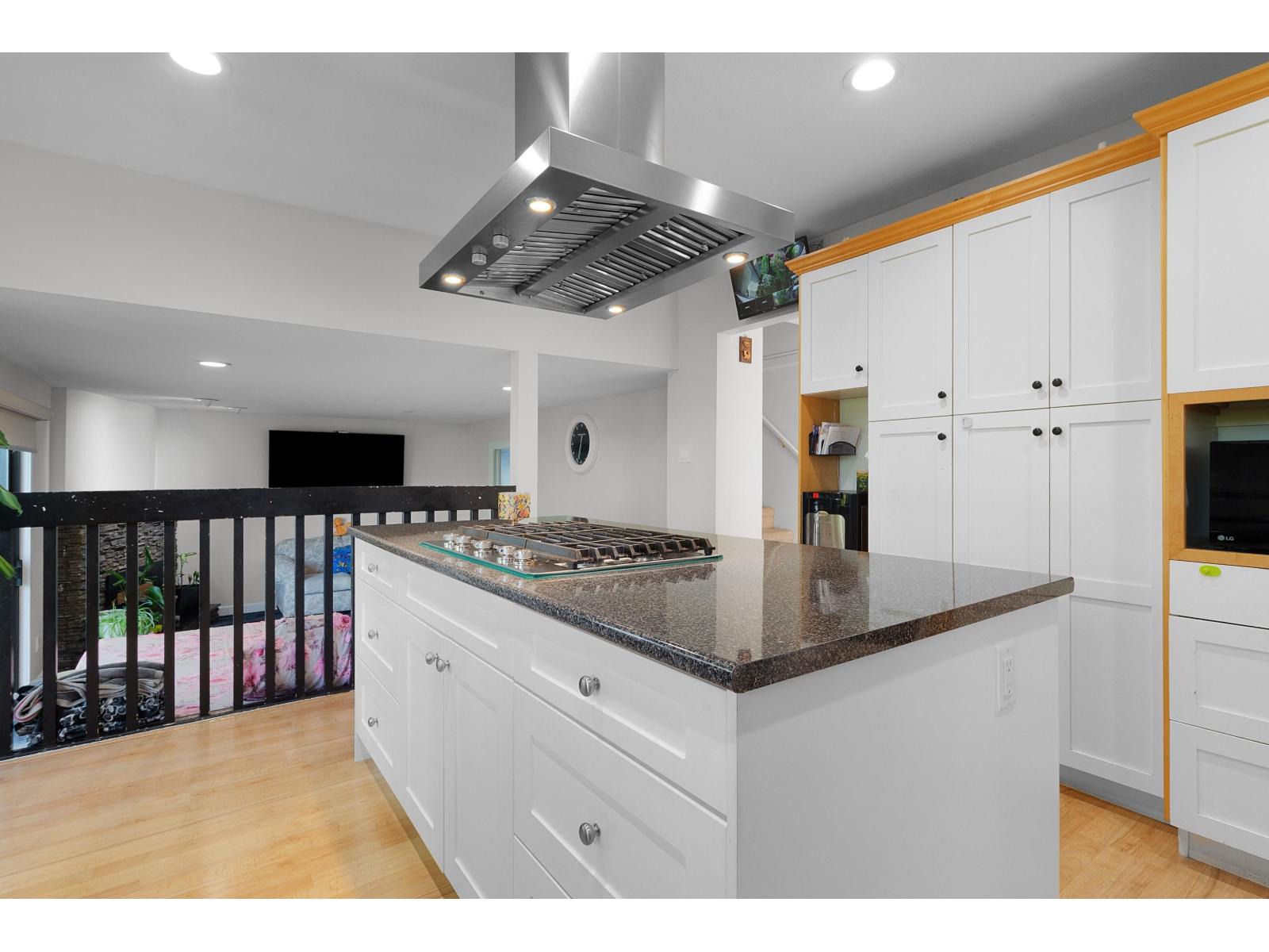 2348 W Ridgeway Street, Abbotsford, British Columbia  V2T 3H3 - Photo 12 - R3119207