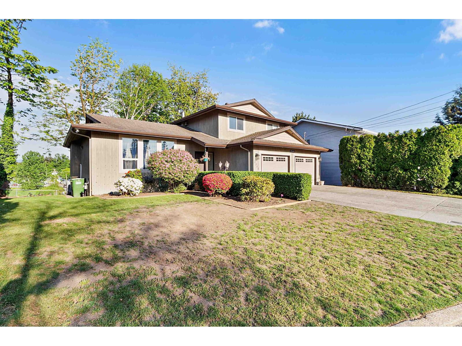 2348 W Ridgeway Street, Abbotsford, British Columbia  V2T 3H3 - Photo 3 - R3119207