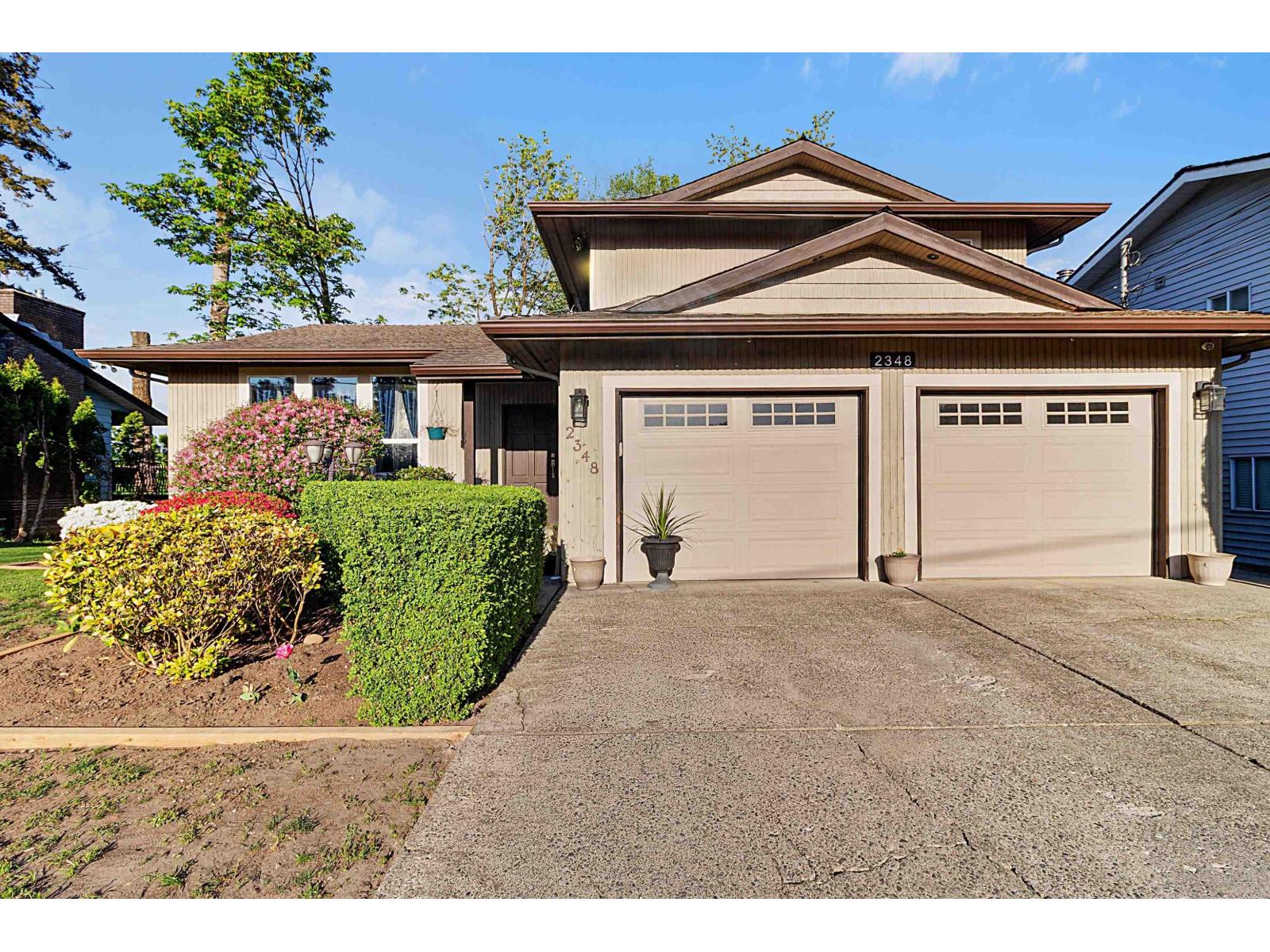 2348 W Ridgeway Street, Abbotsford, British Columbia  V2T 3H3 - Photo 1 - R3119207
