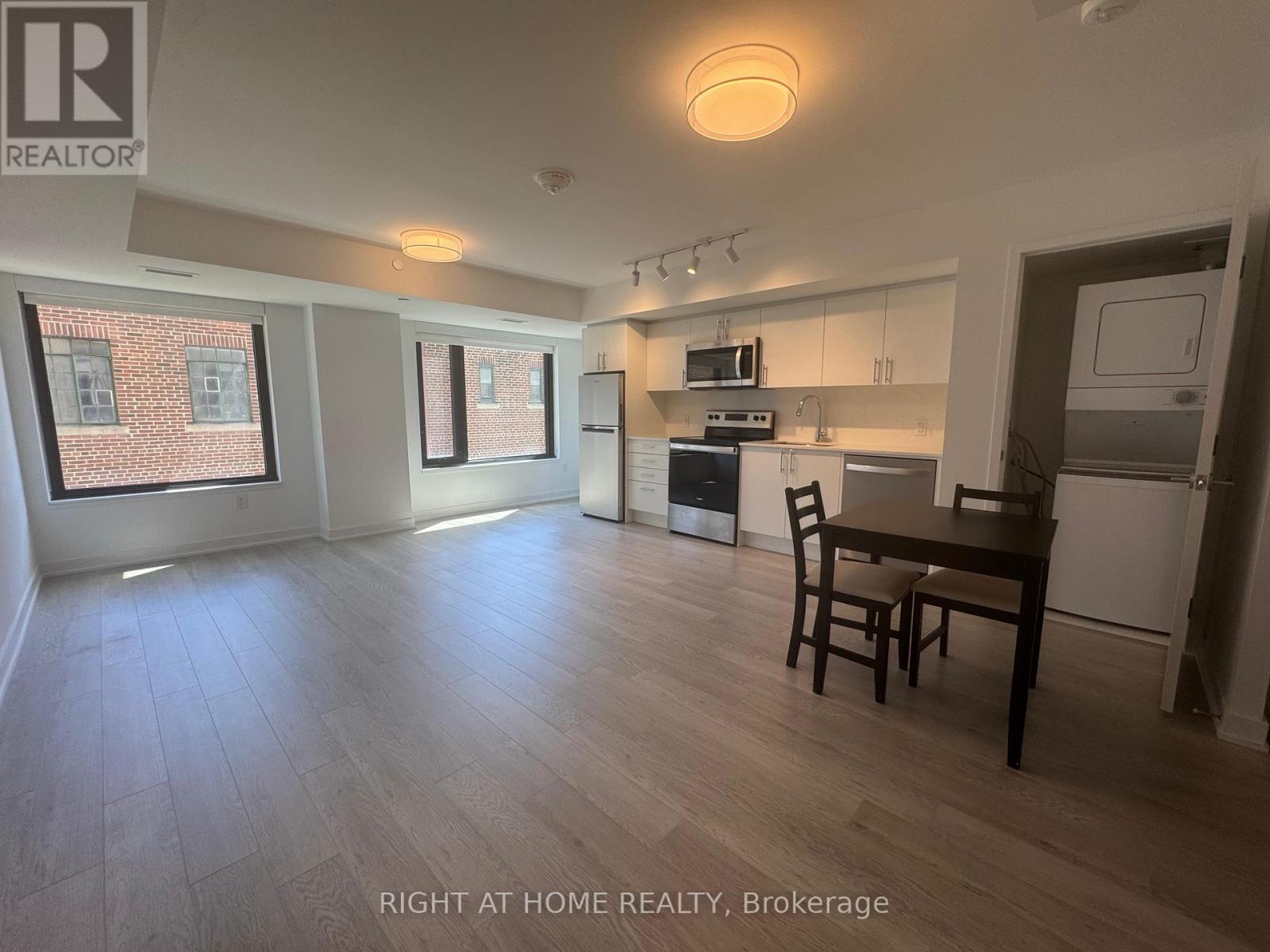 322 - 3 Strathgowan Avenue, Toronto, Ontario  M4N 1B8 - Photo 10 - C13082004