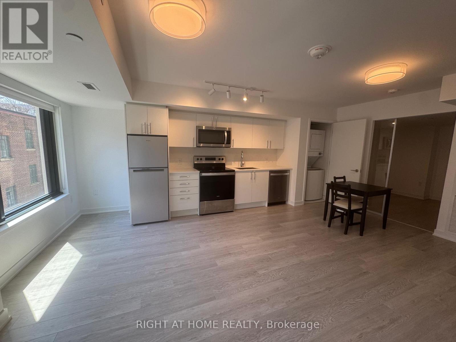322 - 3 Strathgowan Avenue, Toronto, Ontario  M4N 1B8 - Photo 12 - C13082004