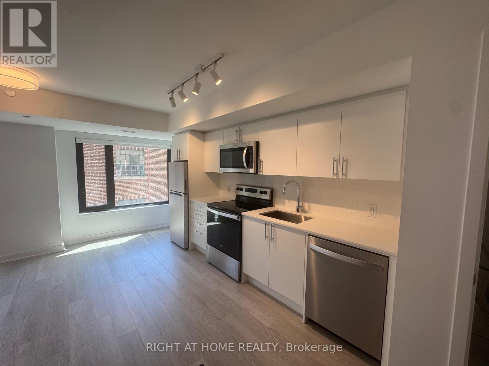 322 - 3 Strathgowan Avenue, Toronto, Ontario  M4N 1B8 - Photo 14 - C13082004