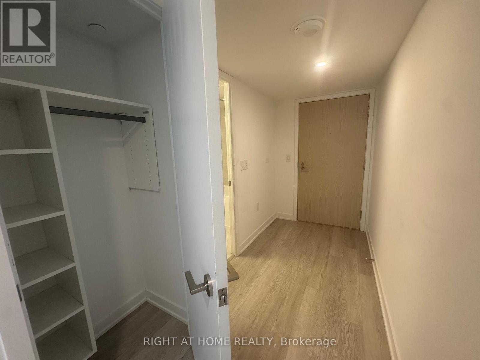 322 - 3 Strathgowan Avenue, Toronto, Ontario  M4N 1B8 - Photo 16 - C13082004