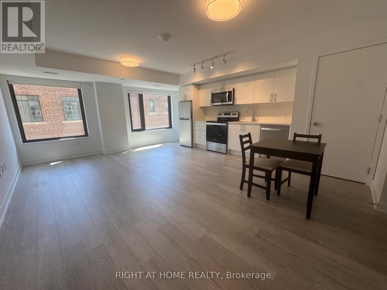 322 - 3 Strathgowan Avenue, Toronto, Ontario  M4N 1B8 - Photo 6 - C13082004
