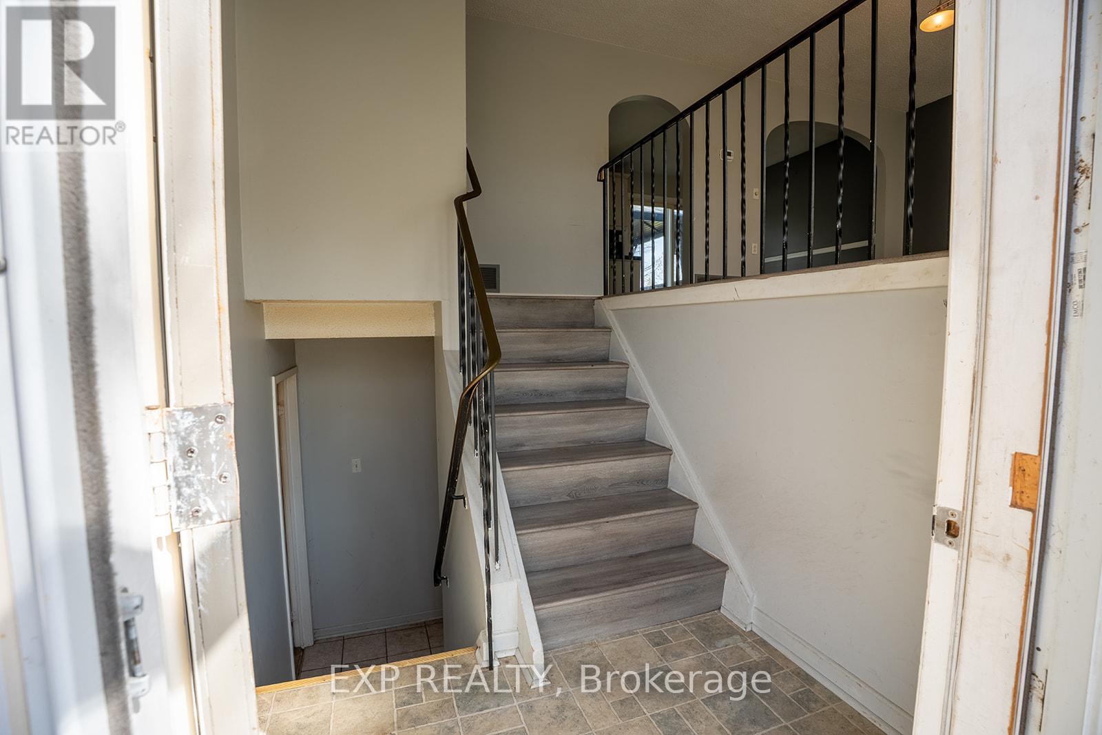 45 Roth Street, Essa, Ontario  L0M 1B0 - Photo 6 - N13082010