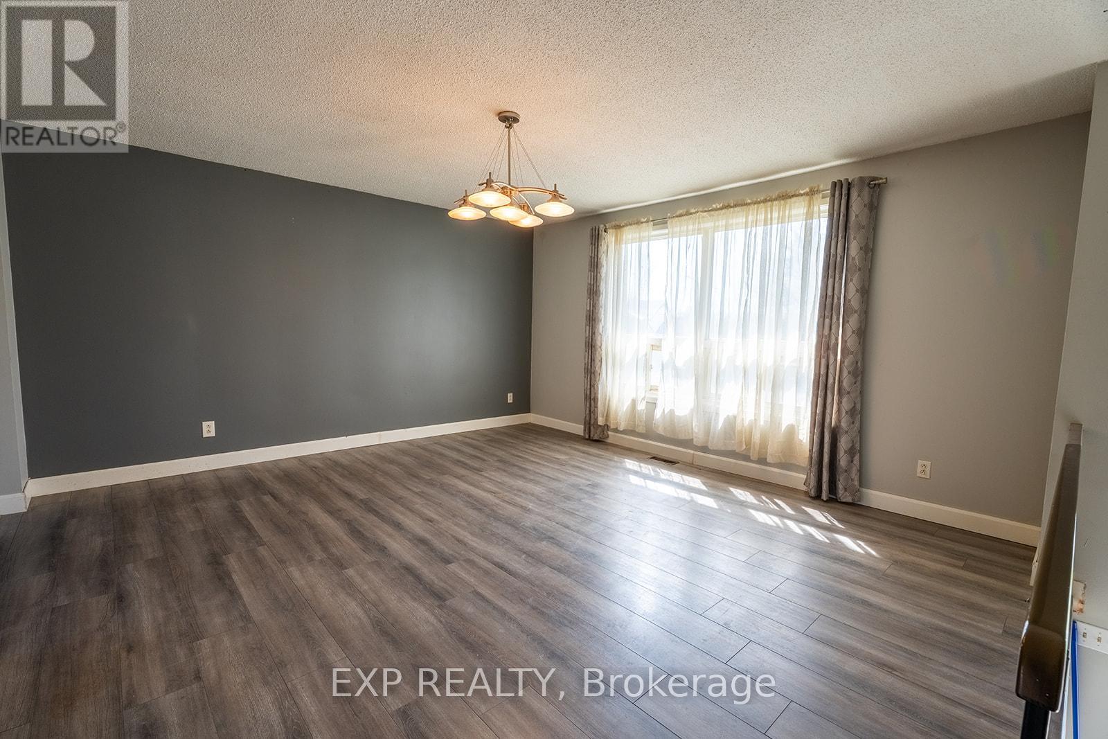 45 Roth Street, Essa, Ontario  L0M 1B0 - Photo 9 - N13082010