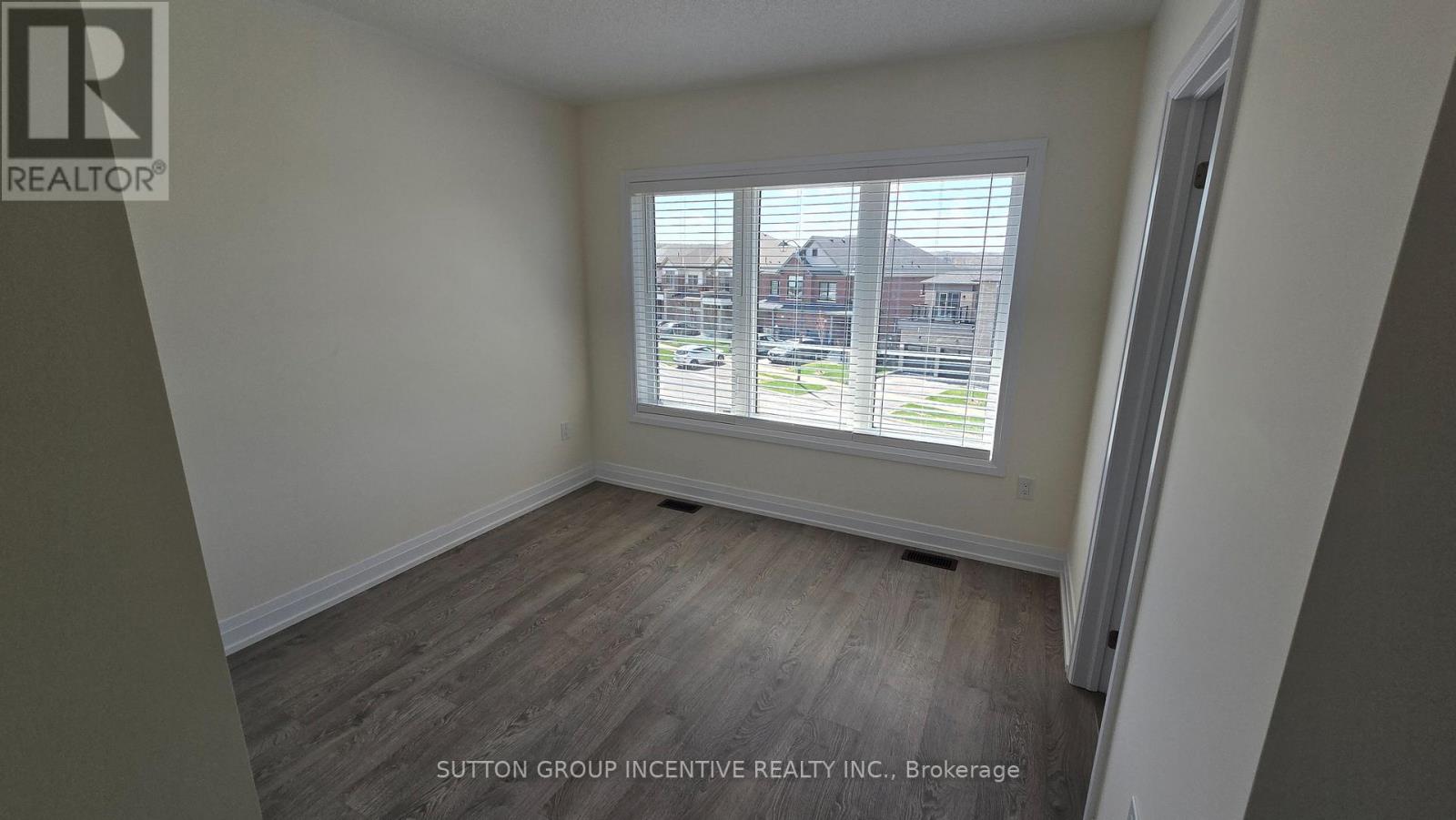 47 Bearberry Road, Springwater, Ontario  L9X 2E1 - Photo 13 - S13082002