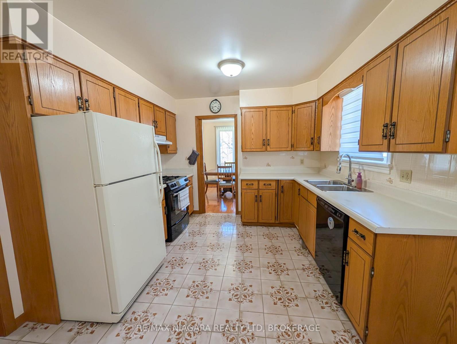 50 Chetwood Street, St. Catharines, Ontario  L2S 2A2 - Photo 13 - X12799106