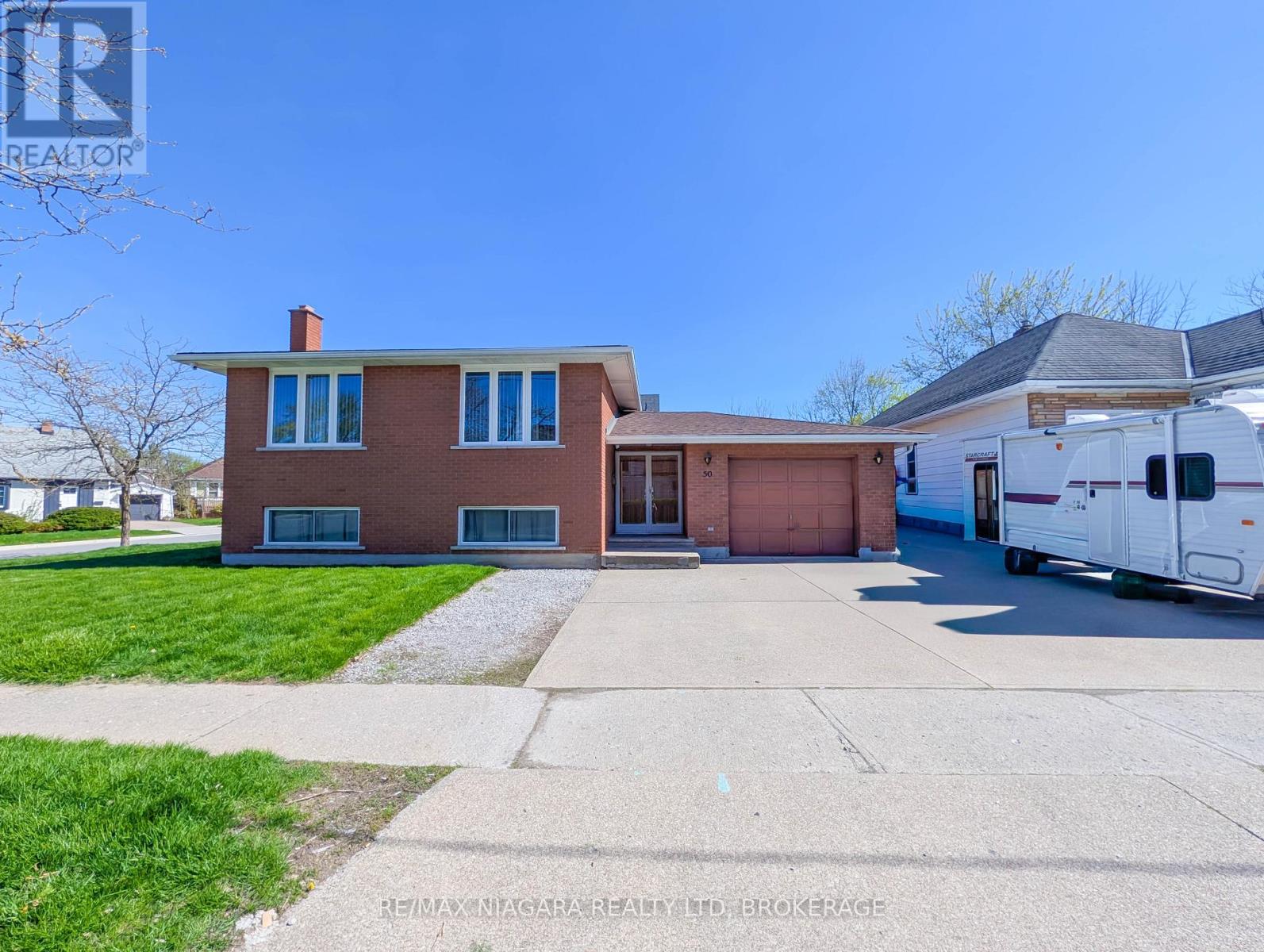 50 Chetwood Street, St. Catharines, Ontario  L2S 2A2 - Photo 2 - X12799106